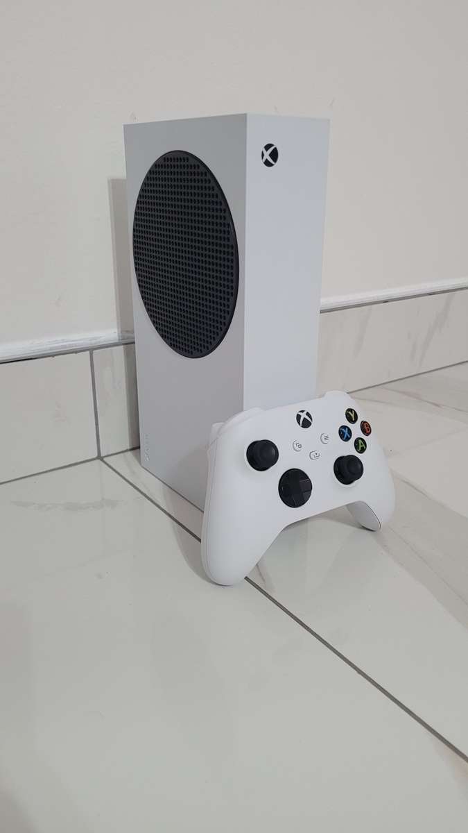 Xbox Series S 512GB - Excellent Condition
