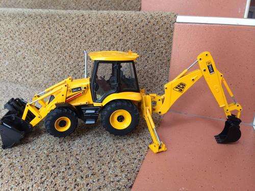 JCB 3CX CENTREMOUNT BACKHOE LOADER (TLB) 1:25 SCALE diecast / Caterpillar / Komatsu / Truck