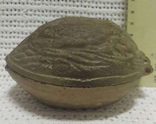 Nut cracker - cast iron - solid and heavy!