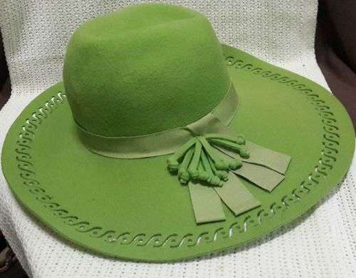 Amazing green felt hat!