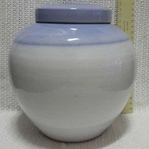 Big beautiful blue ginger jar! BARGAIN!