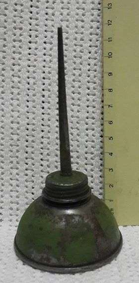 Small oil can