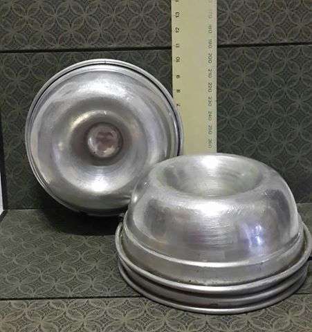 Set of small aluminium ring molds