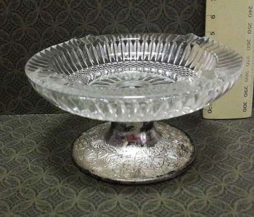 Footed glass ashtray - Beautiful!