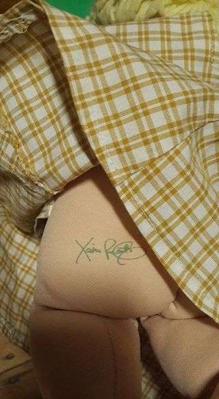 Original Cabbage Patch Doll 1982 - SIGNED! LOOK! Very Collectible!