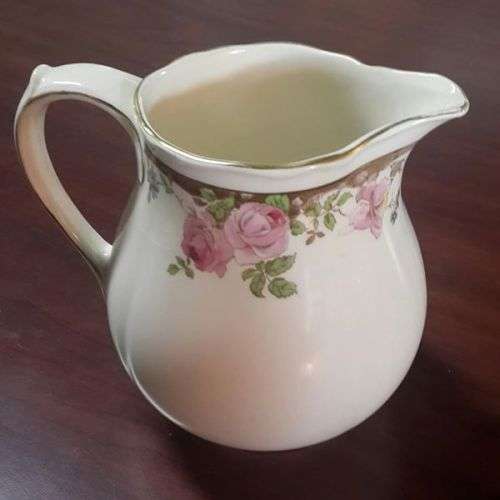 ROYAL DOULTON ENGLISH ROSE 1 PINT JUG