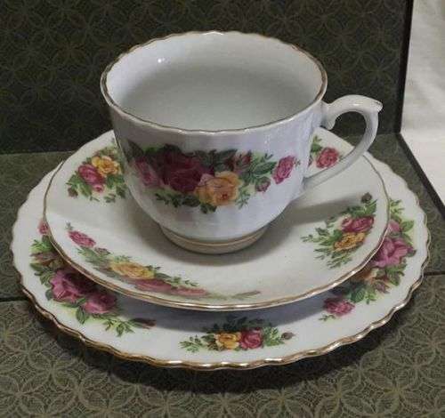 Regent China English Rose trio!