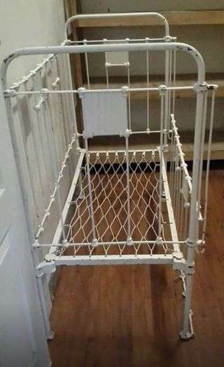 Antique metal cot! LOOK! Perfect for repurposing