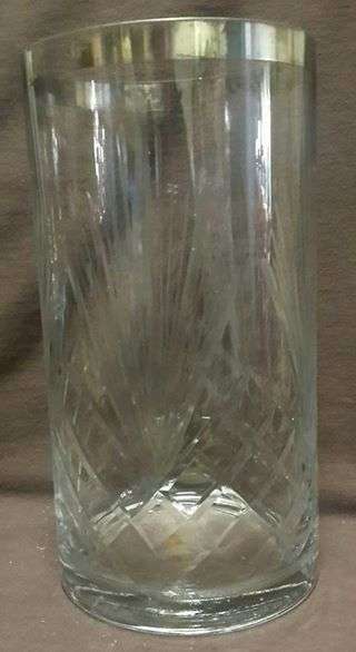 Beautiful big cut glass vase - No chips. 230mm high, 120mm wide