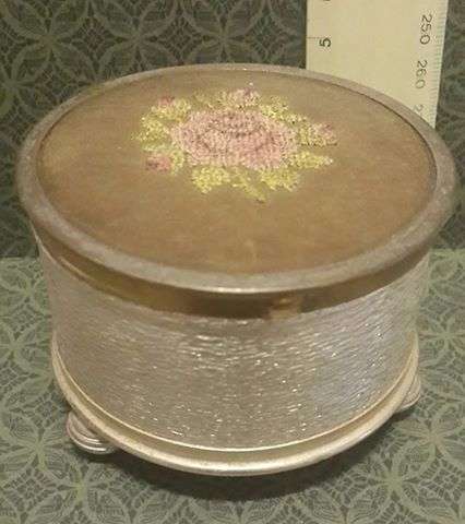 Very pretty pettit point small musical jewelry box!