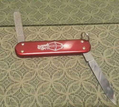 Victorinox pocket knife - small!
