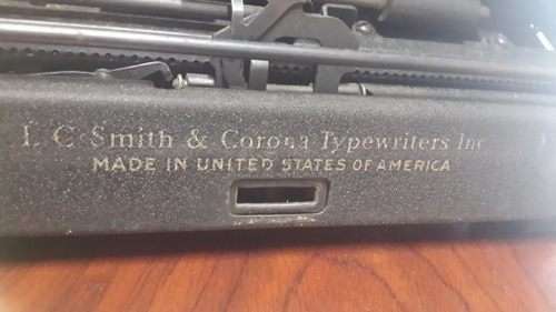 1930's-L-C-Corona-Standard-Floating-Shift-Portable-Typewriter