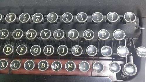 1930's-L-C-Corona-Standard-Floating-Shift-Portable-Typewriter