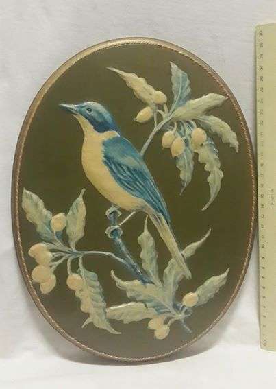 Oval bird wall hanging - Very pretty and not flat - some relief