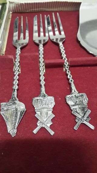 SET OF 6 CHROME PLATE CAKE FORKS with cakelifter