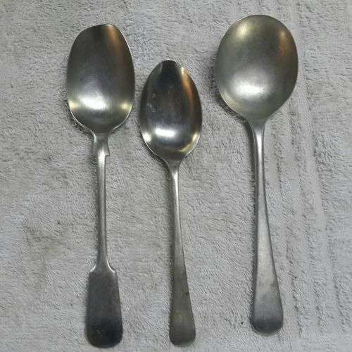 Set of 3 EPNS mis-matched dessert and soup spoons