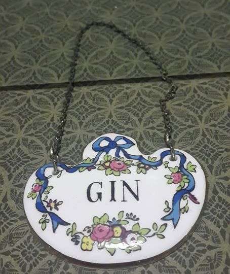 VINTAGE BONE CHINA PORCELAIN LIQUOR BOTTLE HANGING LABEL TAG - GIN