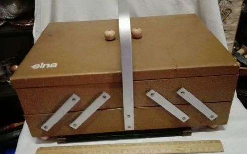 Elna fold up sewing basket. Good condition! LOOK!
