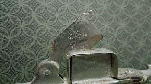 Estate VR Patent warranted Scissors Candle Snuffer Snuff Wick Trimmer Silver Tone