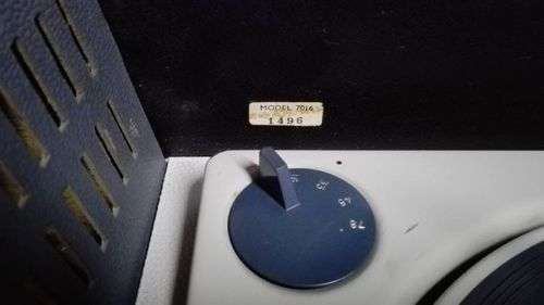 Working vintage turntable in carry case - needs a service