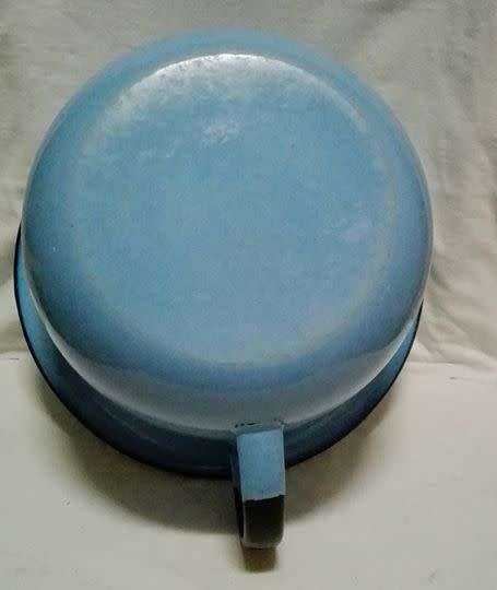 Blue Antique Chamber Pot ( "Kamerpot", "Koos") in very good condition