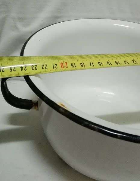 White  Chamber Pot ( "Kamerpot", "Koos")