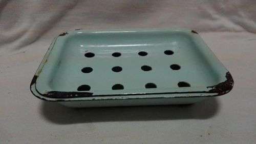 Lovely vintage mint green wash basin/jug/Koos and soap dish! LOOK!!!
