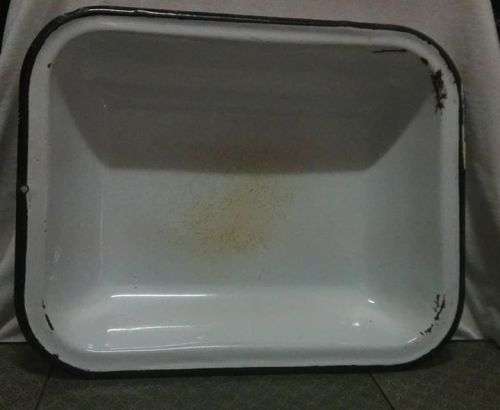Enamel dish- Big, Look!