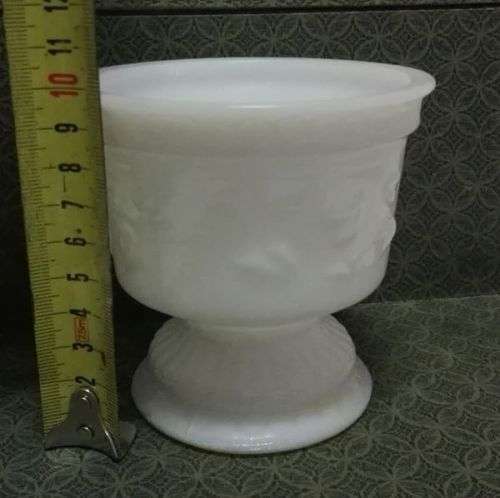 Vintage milk glass pot