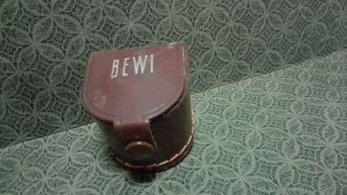 BEWI  LIGHT METER IN HOLDER