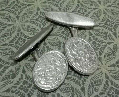 Lovely vintage cufflinks -  And possibly silver but no markings - Pretty!