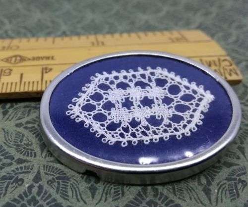 Handmade lace brooch!