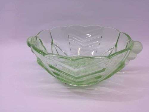 Vintage green glass bowl!