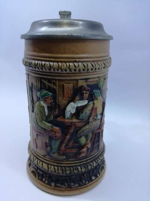 Beer jug - character detail - LOOK!