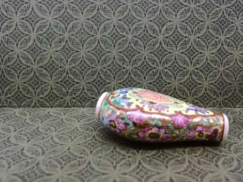 Antique Vintage Chinese Porcelain Snuff Bottle