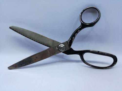 Pinking shears