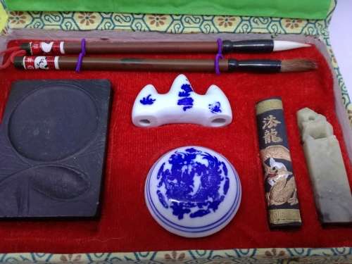 VINTAGE CHINESE CALLIGRAPHY  SET