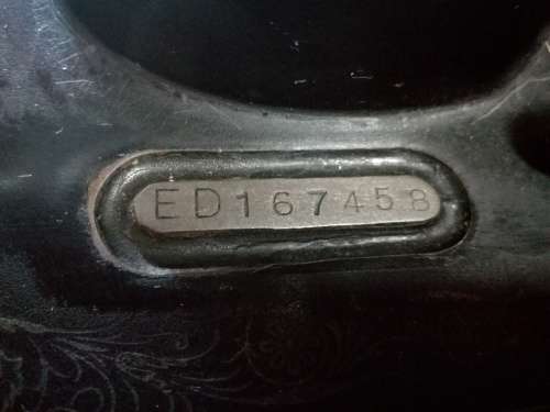 Singer manual sewing machine ED 167458