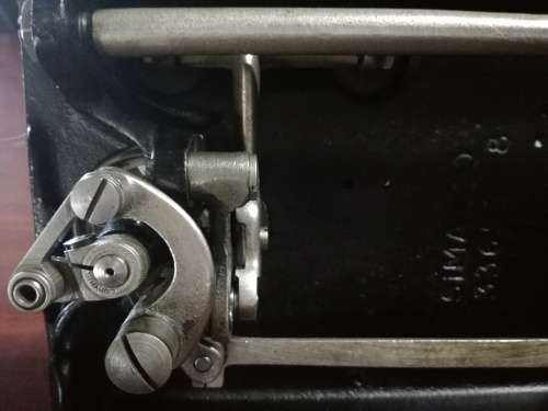 Singer manual sewing machine ED 167458