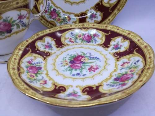 Royal Albert Lady Hamilton trio