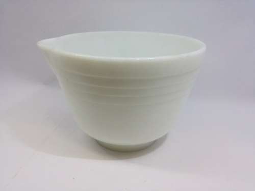 Milk glass mixing bowl with pouring tip