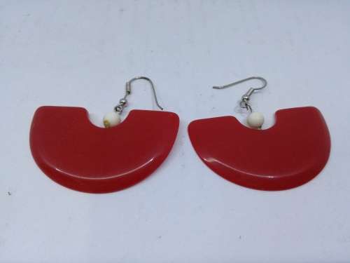 Stunning retro red earrings