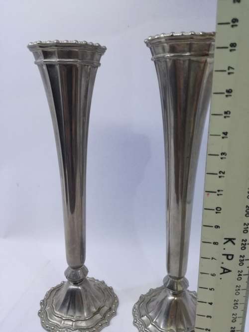 Vintage pair of bud vases - Silver Plated made in Italy