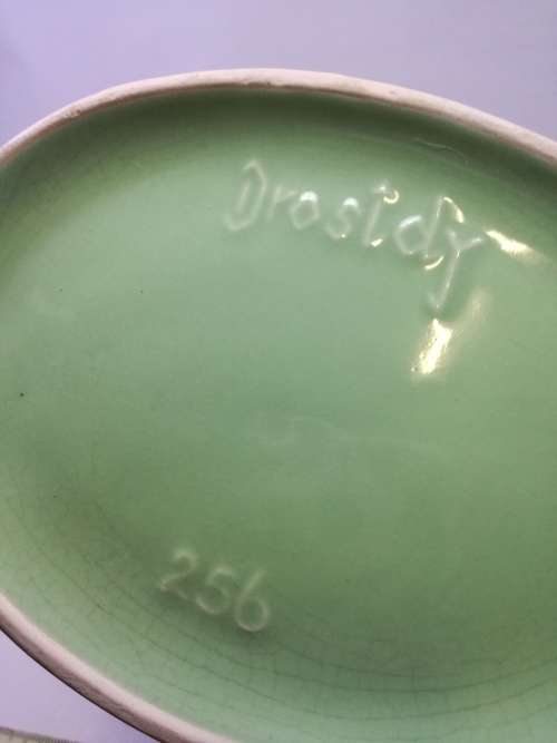 Green Drostdy ware vase - crack on the handle - see pics