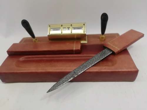 VINTAGE date, day and month calendar with pen holders and letter opener. Leather made in SA