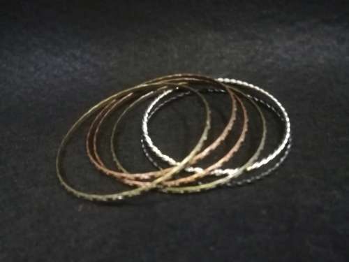 Lot bangles