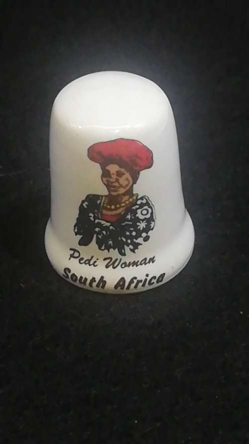 Porcelain thimble Pedi woman South Africa by Moroak Husky