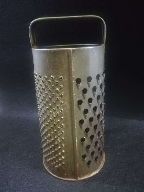 Krost steelware grater