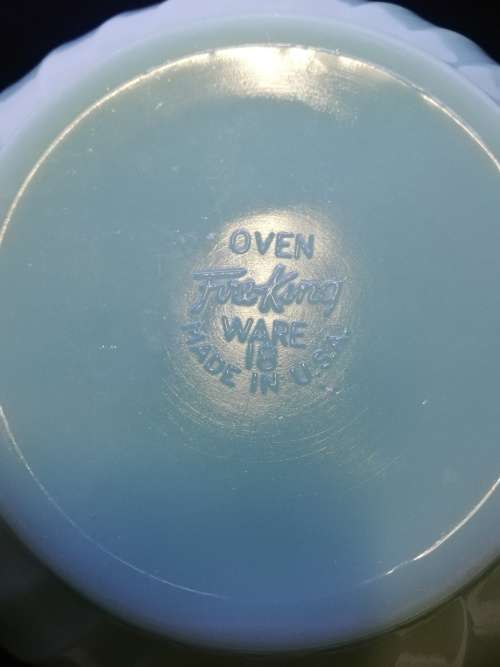 Green glass mixing bowl Fire King - Made in USA