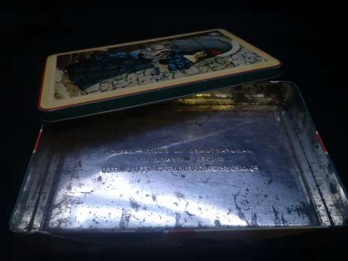 Pretty Edward Sharp tin